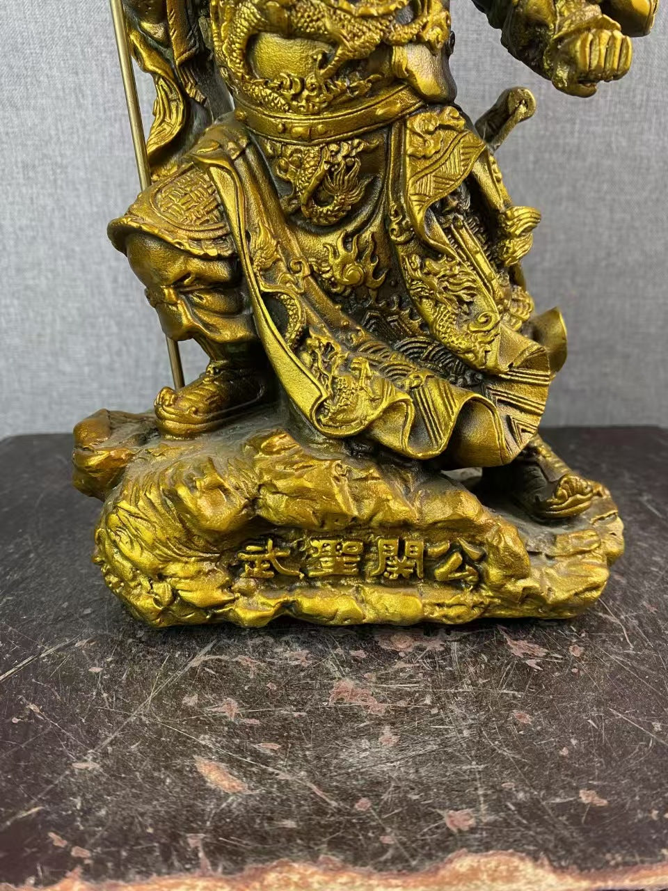 Three Kingdoms - era Guan Gong Bronze Statue, a Collectible Gem