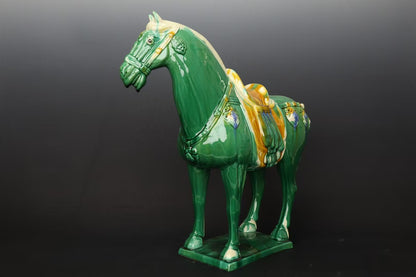 Vibrant Green Tang Sancai Horse Ornaments: A blend of historical charm and artisanal excellence. Hand - crafted with flowing glazes, they're perfect for collectors and a symbol of good fortune.