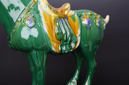 Vibrant Green Tang Sancai Horse Ornaments: A blend of historical charm and artisanal excellence. Hand - crafted with flowing glazes, they're perfect for collectors and a symbol of good fortune.