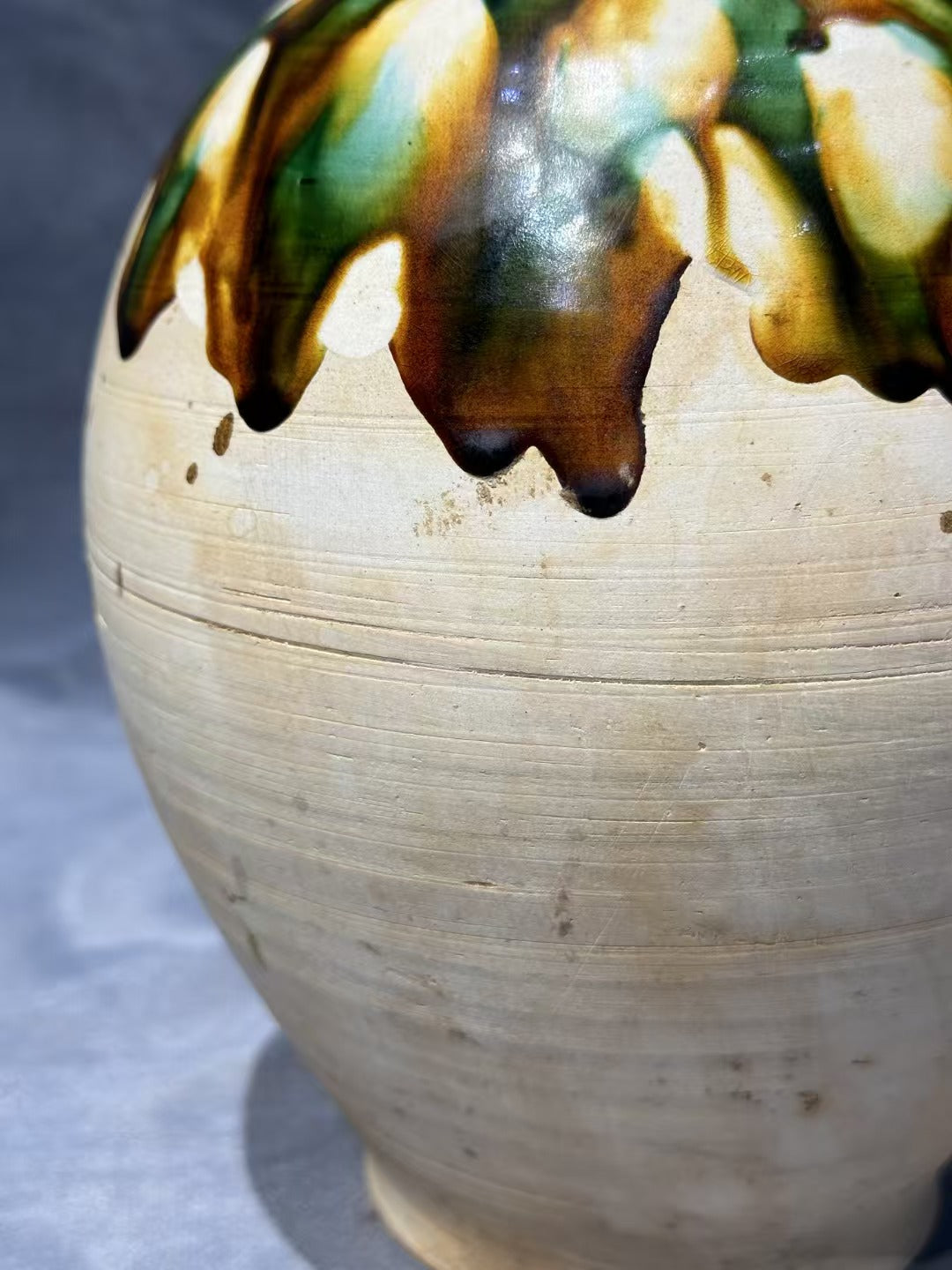 Tang Sancai double - dragon - handled vase. With ancient charm and flowing colors, it is exquisitely hand - crafted. Its unique shape and rare beauty make it an excellent choice for collectors!