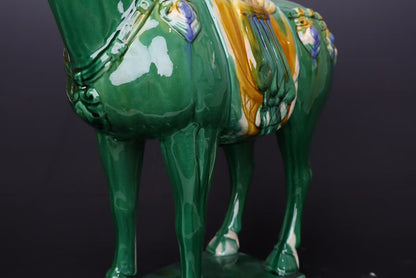 Vibrant Green Tang Sancai Horse Ornaments: A blend of historical charm and artisanal excellence. Hand - crafted with flowing glazes, they're perfect for collectors and a symbol of good fortune.